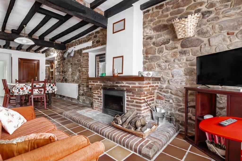La Jomeruca ,Espaciosa Casa Rural Cerca De Playa Y Montana Carranceja المظهر الخارجي الصورة